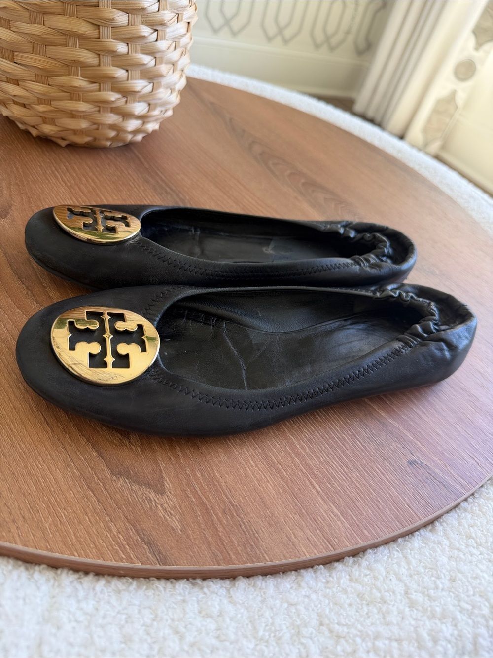 Tory Burch Black Leather Reva Ballet Flats Gold Logo Size 7.5 Designer